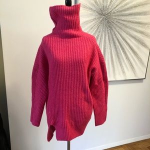 Chic Pink turtleneck by elodie!
